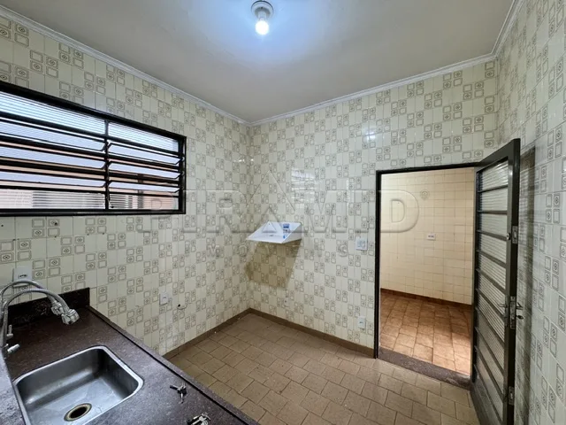 Alugar Casa / Padr&atilde;o em Ribeir&atilde;o Preto R$ 2.700,00 - Foto 16