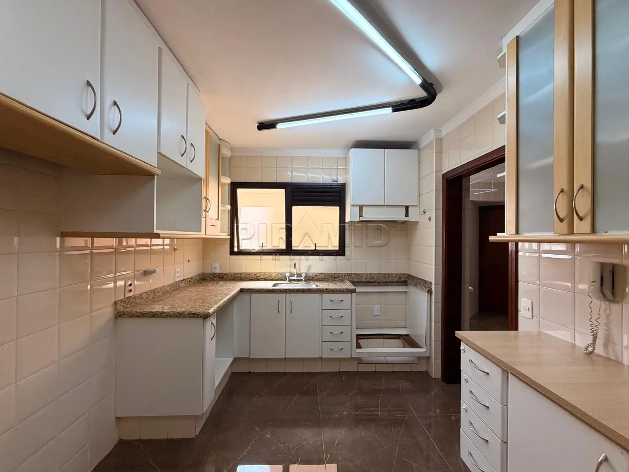 Alugar Apartamento / Padr&atilde;o em Ribeir&atilde;o Preto R$ 4.900,00 - Foto 29
