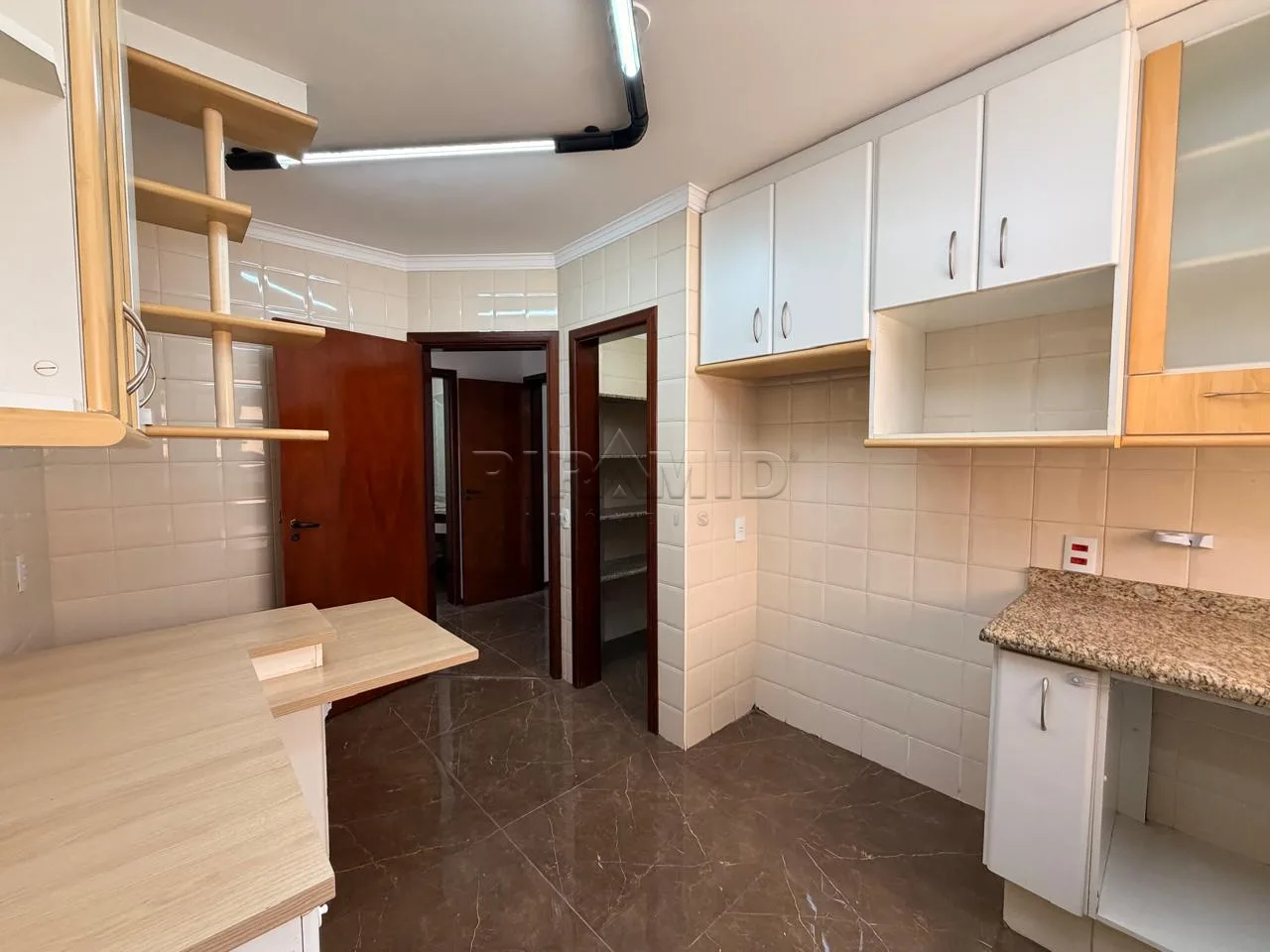 Alugar Apartamento / Padr&atilde;o em Ribeir&atilde;o Preto R$ 4.900,00 - Foto 32