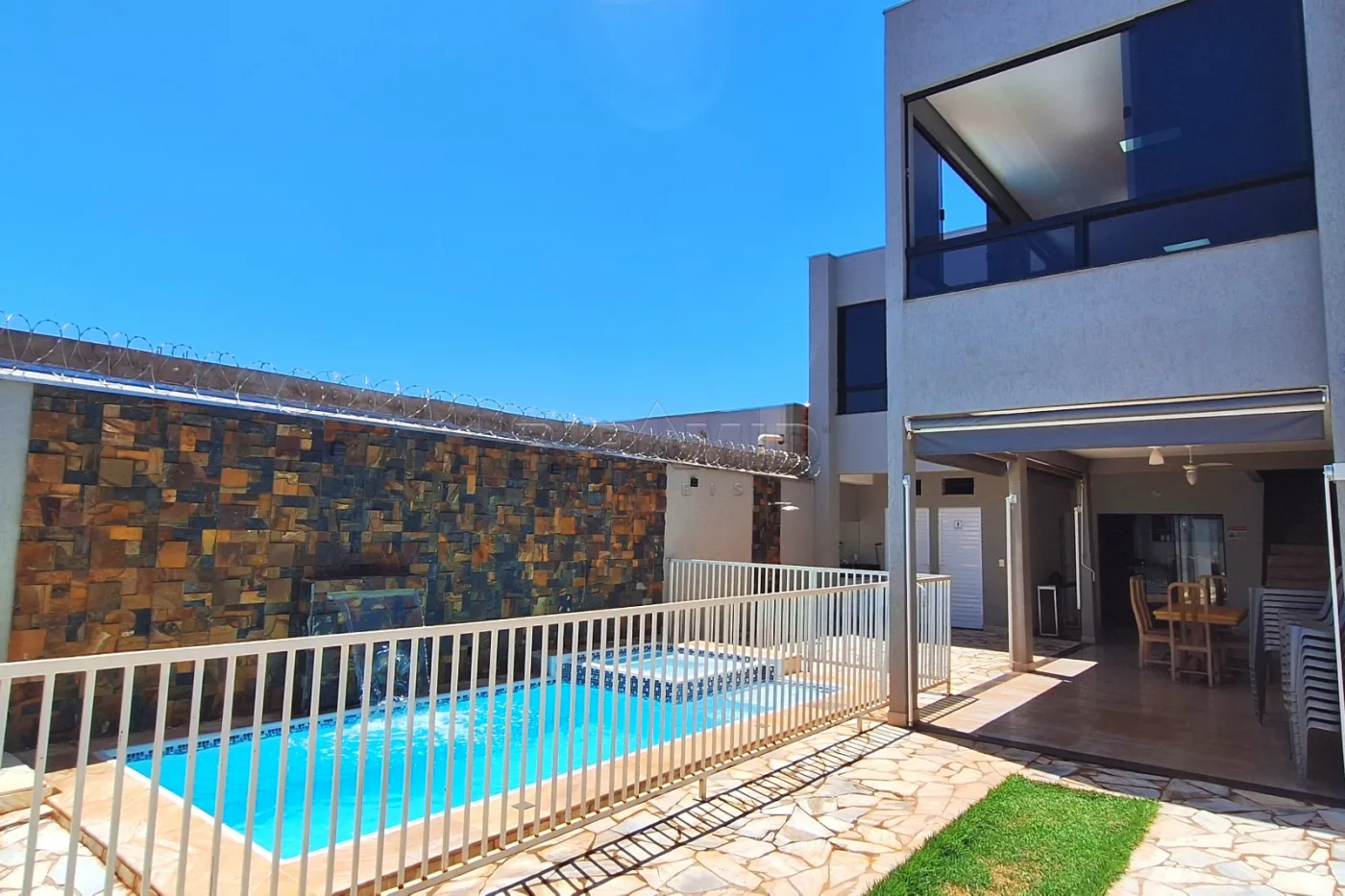 Comprar Casa / Padr&atilde;o em Ribeir&atilde;o Preto R$ 500.000,00 - Foto 3