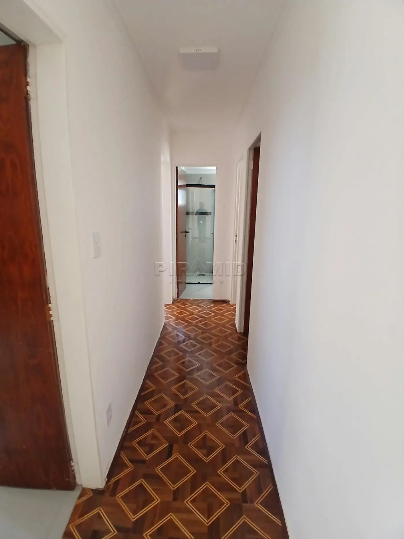 Alugar Apartamento / Padr&atilde;o em Ribeir&atilde;o Preto R$ 1.750,00 - Foto 3
