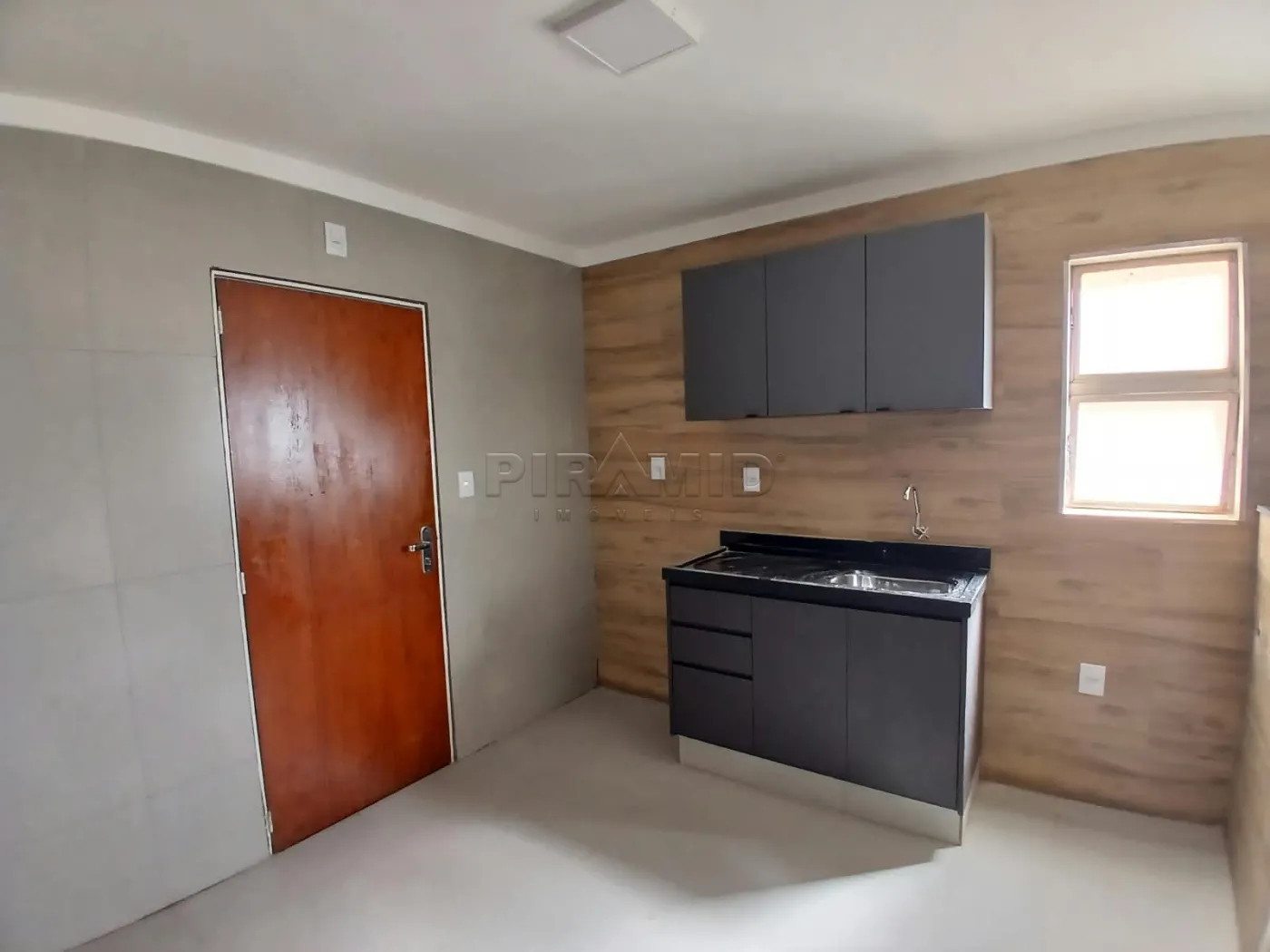 Alugar Apartamento / Padr&atilde;o em Ribeir&atilde;o Preto R$ 1.750,00 - Foto 2