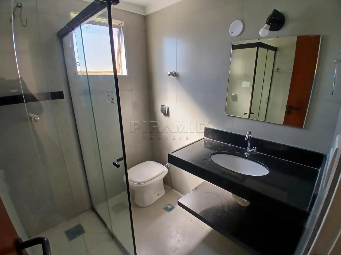 Alugar Apartamento / Padr&atilde;o em Ribeir&atilde;o Preto R$ 1.750,00 - Foto 13