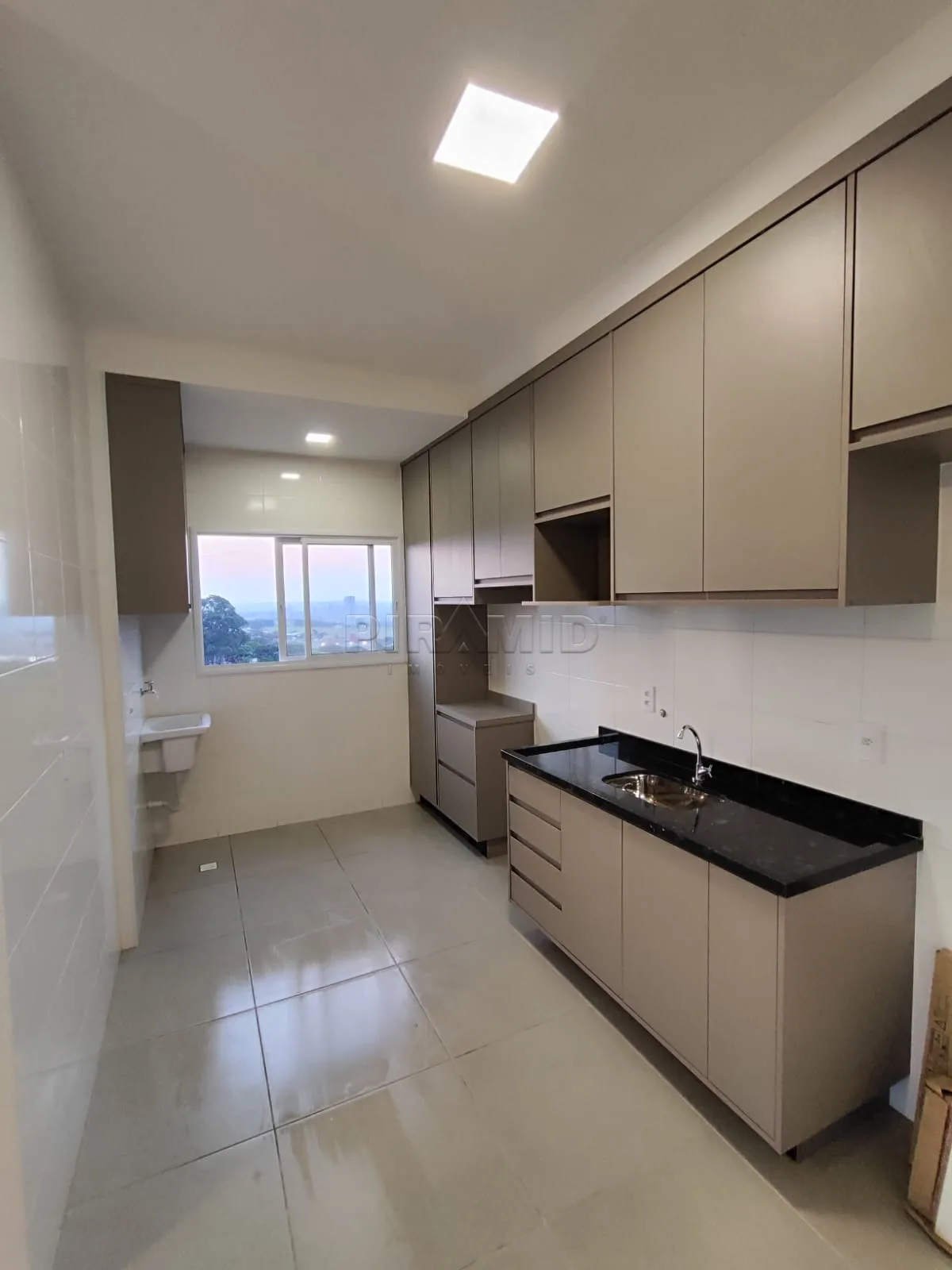 Alugar Apartamento / Padr&atilde;o em Ribeir&atilde;o Preto R$ 2.700,00 - Foto 8