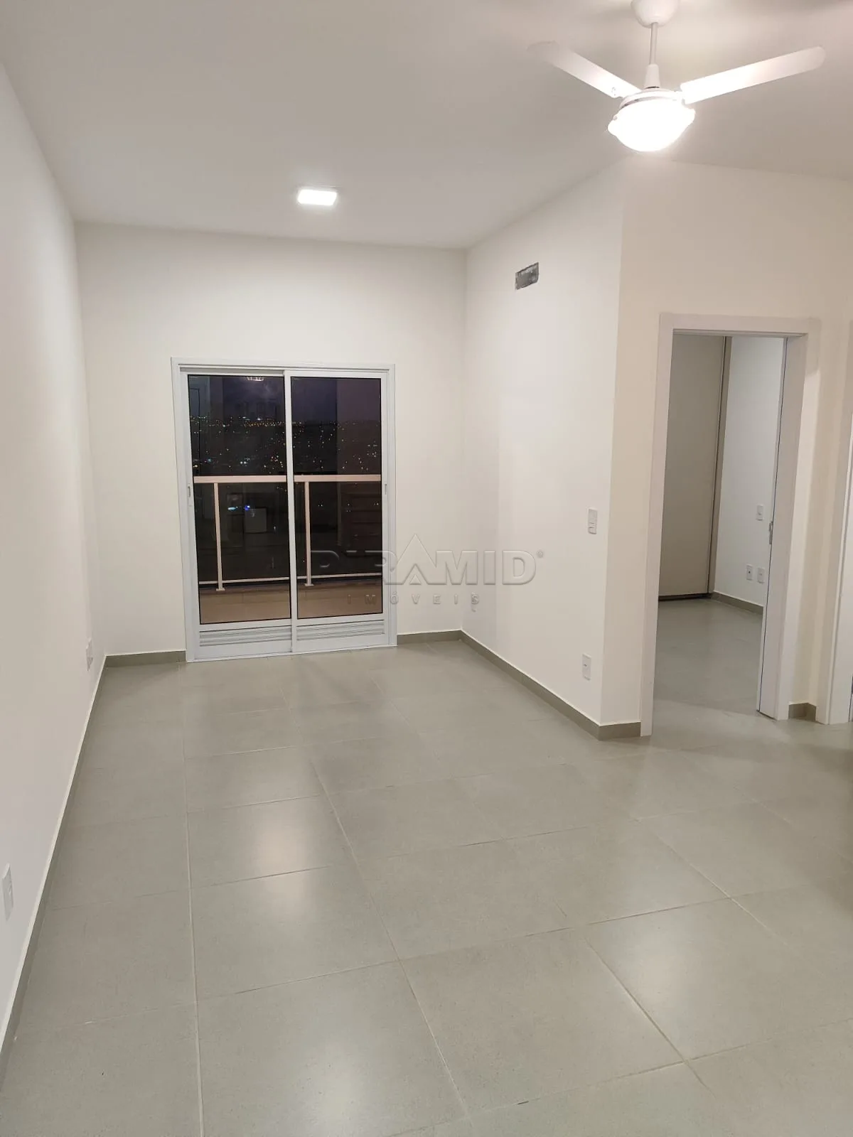 Alugar Apartamento / Padr&atilde;o em Ribeir&atilde;o Preto R$ 2.700,00 - Foto 2