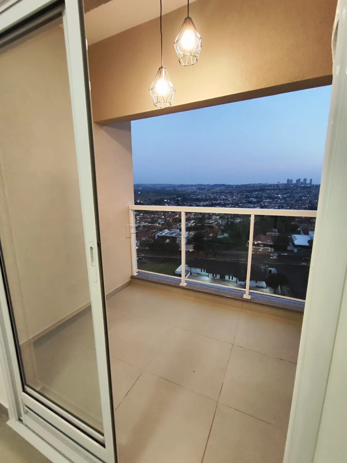 Alugar Apartamento / Padr&atilde;o em Ribeir&atilde;o Preto R$ 2.700,00 - Foto 3