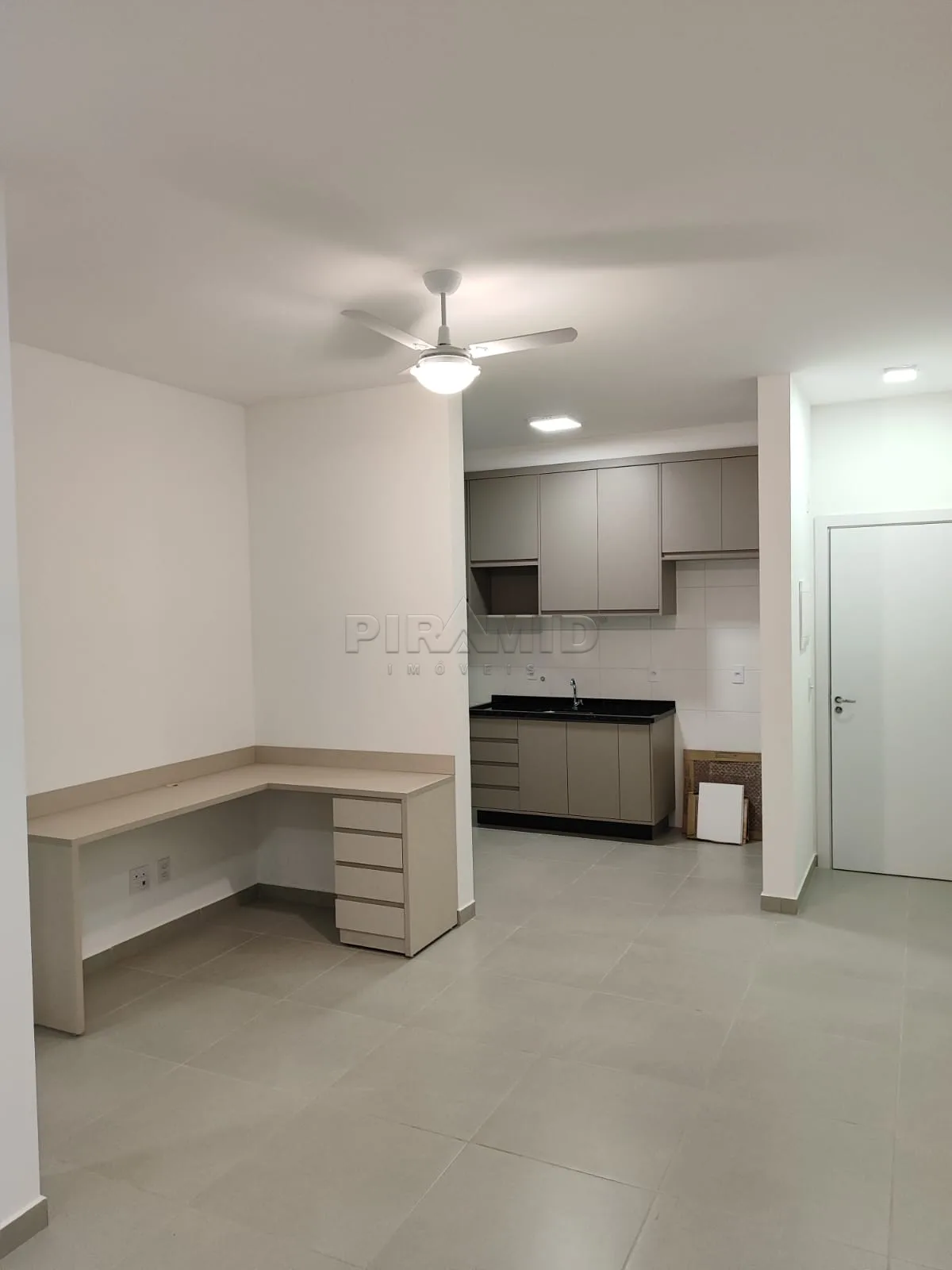 Alugar Apartamento / Padr&atilde;o em Ribeir&atilde;o Preto R$ 2.700,00 - Foto 7