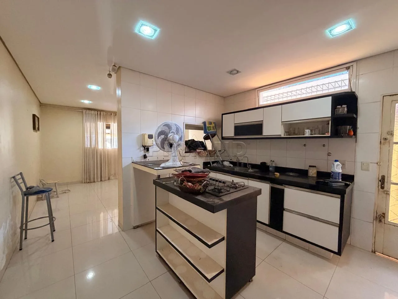 Comprar Casa / Padr&atilde;o em Ribeir&atilde;o Preto R$ 380.000,00 - Foto 4