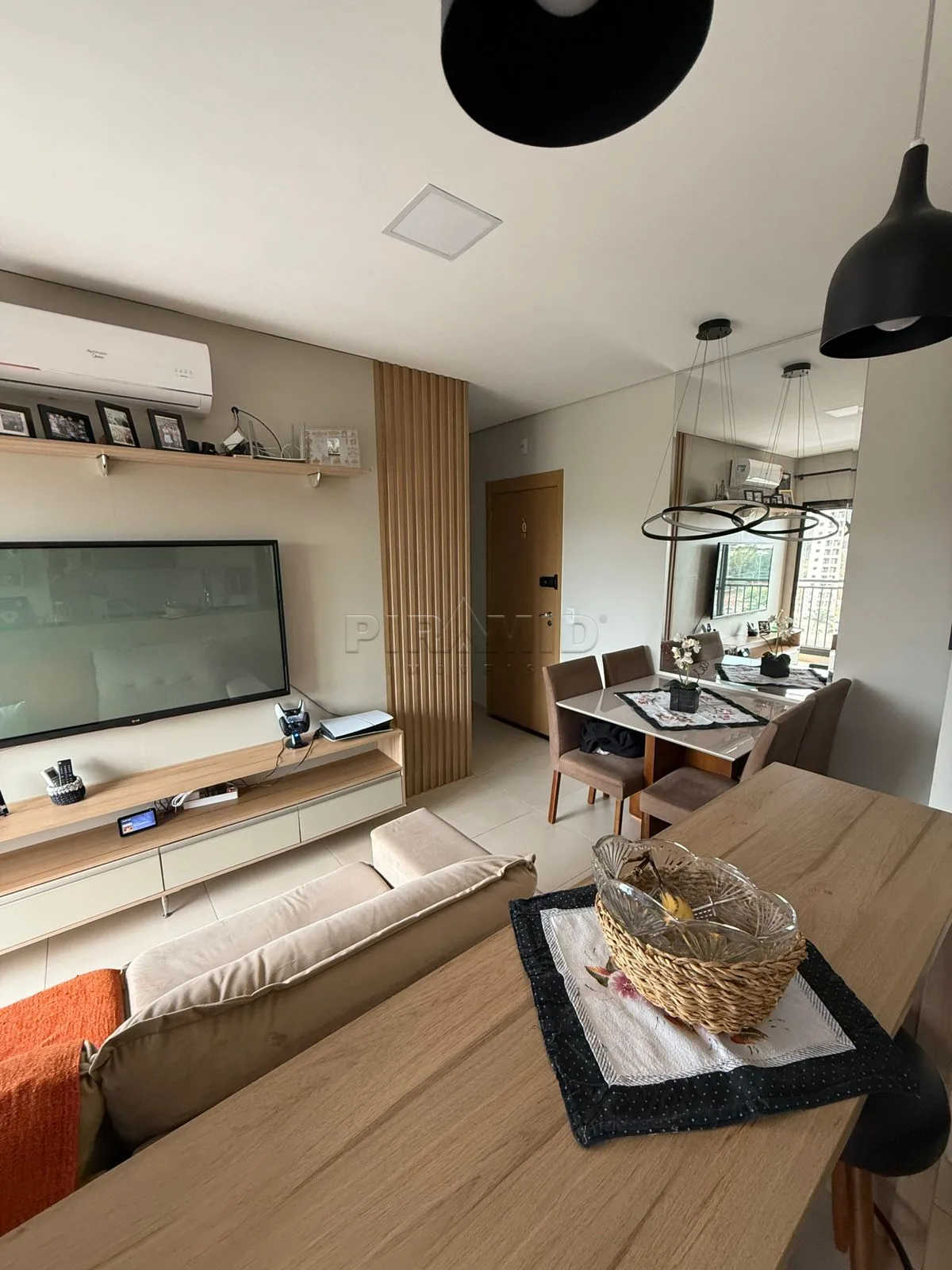 Alugar Apartamento / Padr&atilde;o em Ribeir&atilde;o Preto R$ 3.000,00 - Foto 2