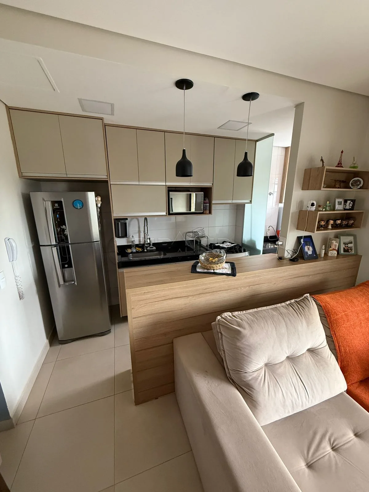 Alugar Apartamento / Padr&atilde;o em Ribeir&atilde;o Preto R$ 3.000,00 - Foto 3