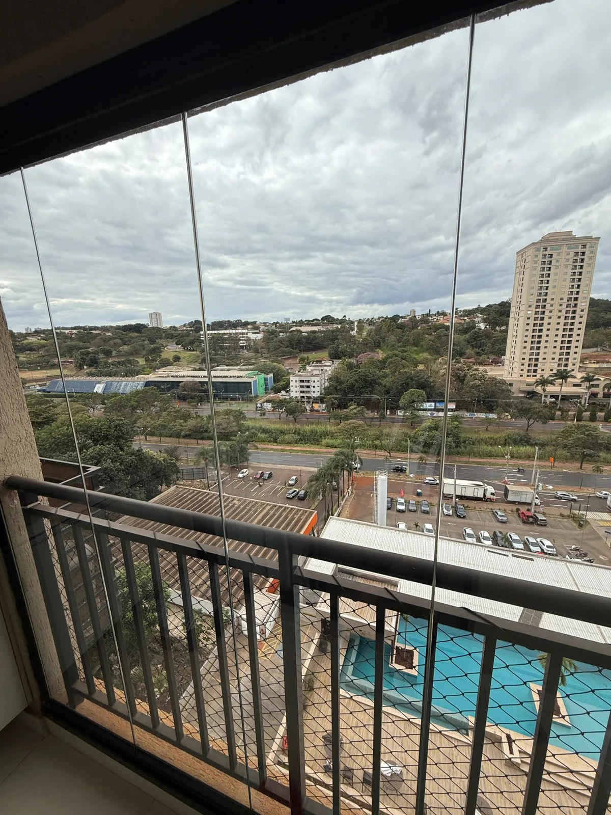 Alugar Apartamento / Padr&atilde;o em Ribeir&atilde;o Preto R$ 3.000,00 - Foto 4
