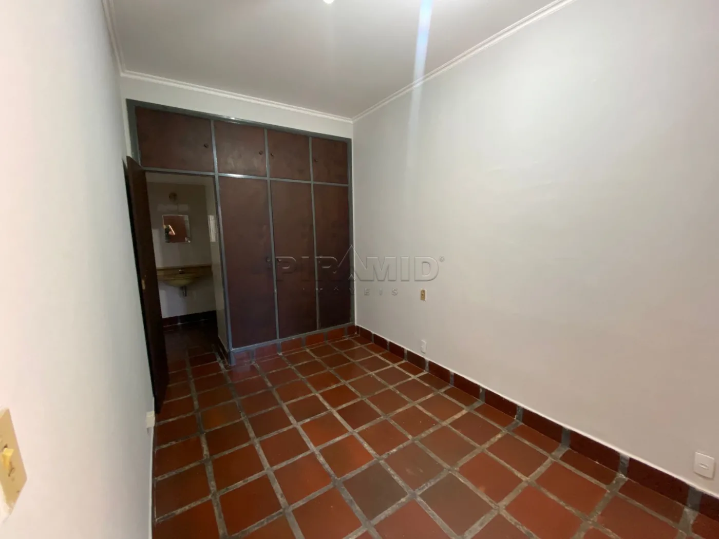 Alugar Casa / Padr&atilde;o em Ribeir&atilde;o Preto R$ 3.800,00 - Foto 47