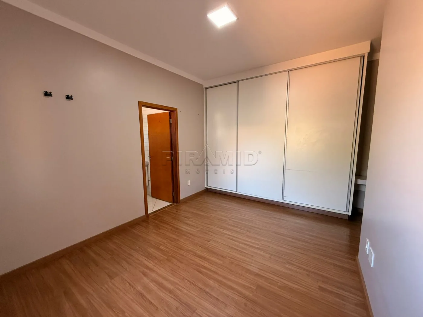 Alugar Casa / Condom&iacute;nio em Cravinhos R$ 6.300,00 - Foto 24