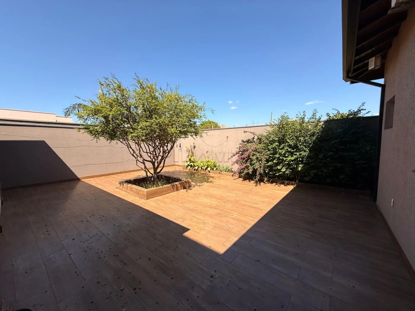 Alugar Casa / Condom&iacute;nio em Cravinhos R$ 6.300,00 - Foto 32