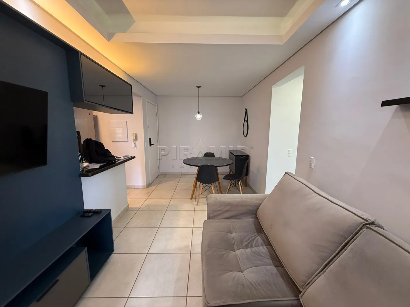 Alugar Apartamento / Padr&atilde;o em Ribeir&atilde;o Preto R$ 2.945,00 - Foto 2