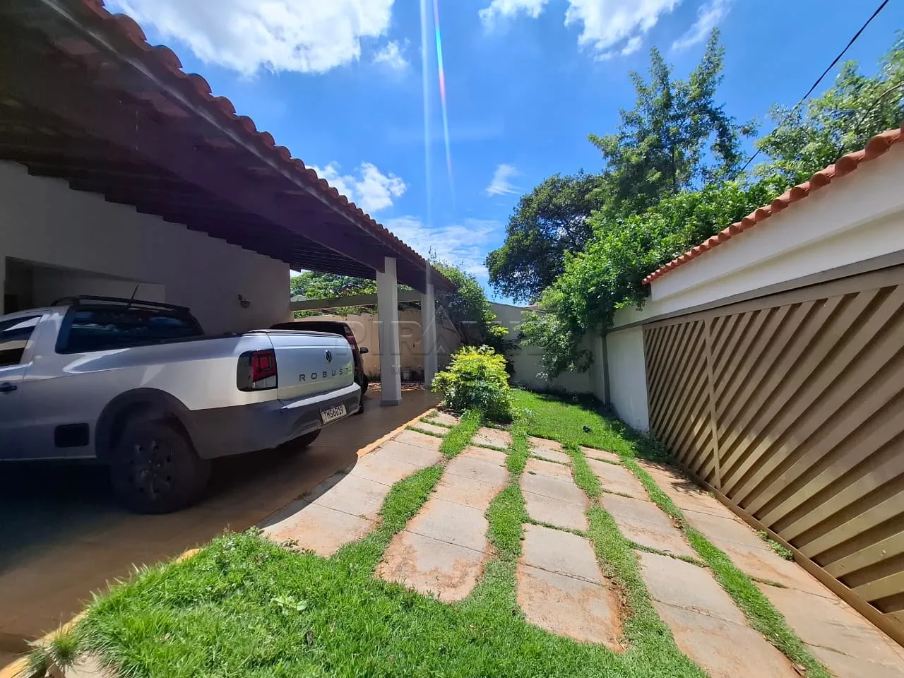 Alugar Casa / Padr&atilde;o em Ribeir&atilde;o Preto R$ 6.000,00 - Foto 1