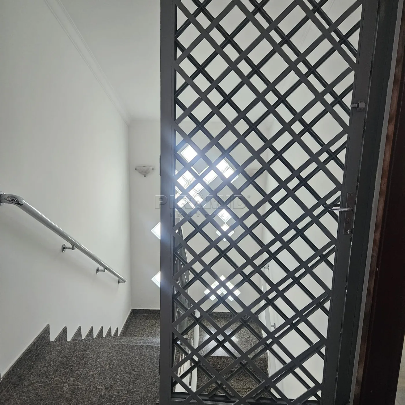 Alugar Casa / Padr&atilde;o em Ribeir&atilde;o Preto R$ 5.000,00 - Foto 3
