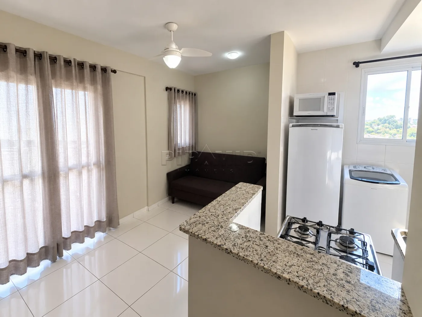 Alugar Apartamento / Padr&atilde;o em Ribeir&atilde;o Preto R$ 2.000,00 - Foto 4