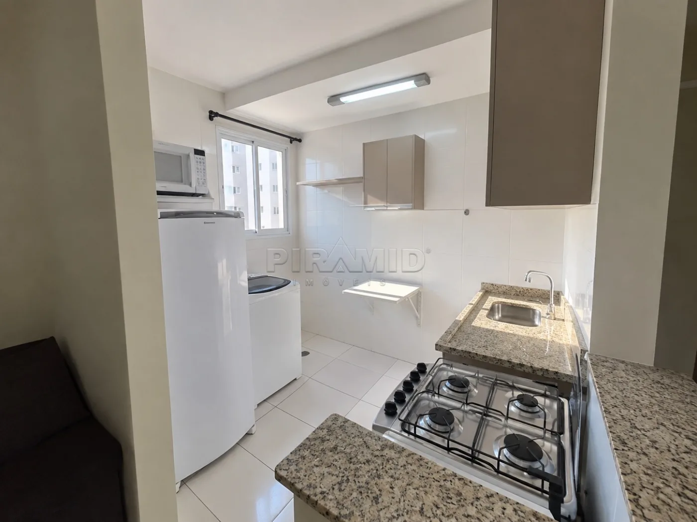 Alugar Apartamento / Padr&atilde;o em Ribeir&atilde;o Preto R$ 2.000,00 - Foto 5