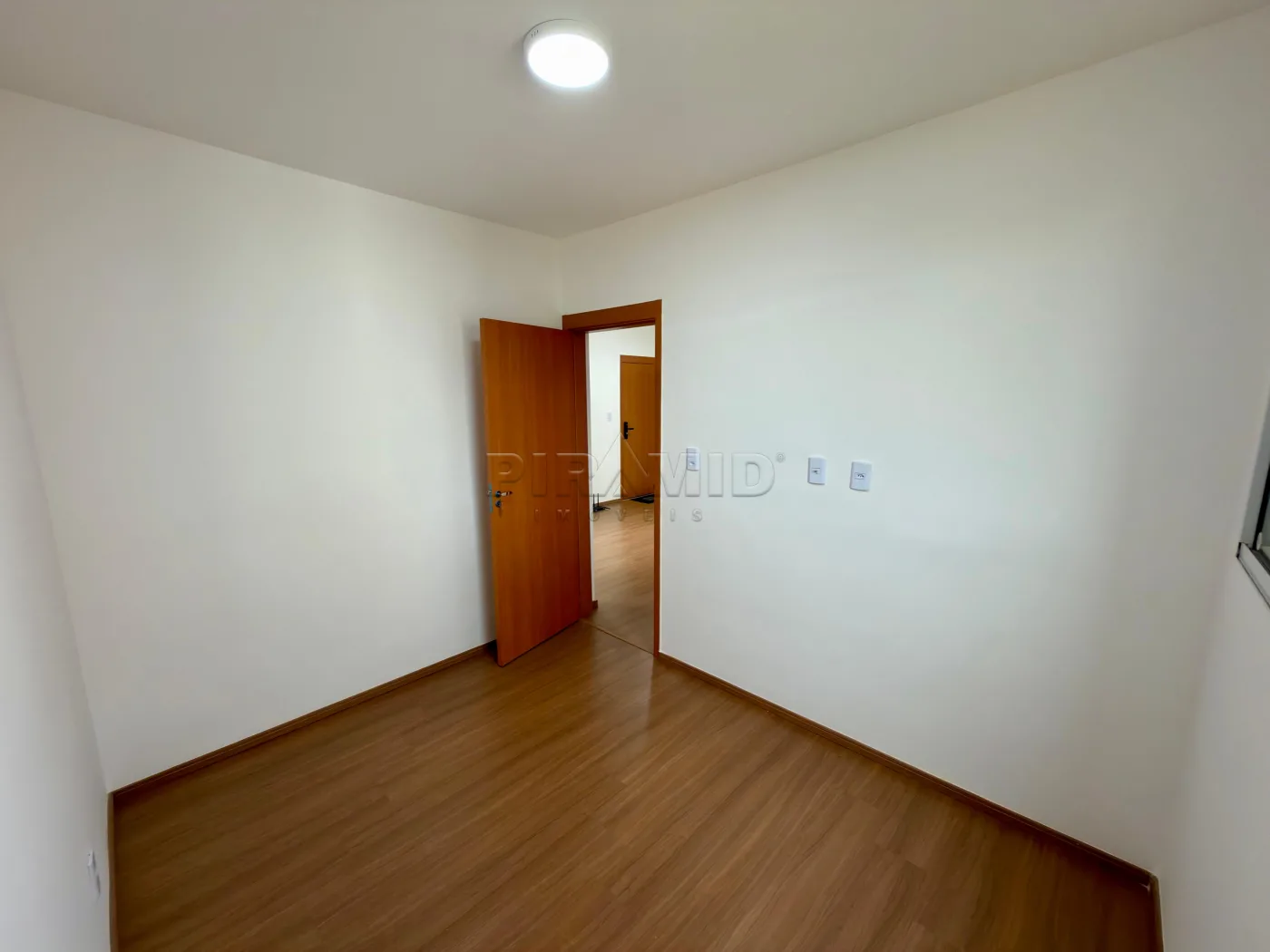 Alugar Apartamento / Padr&atilde;o em Ribeir&atilde;o Preto R$ 1.000,01 - Foto 9