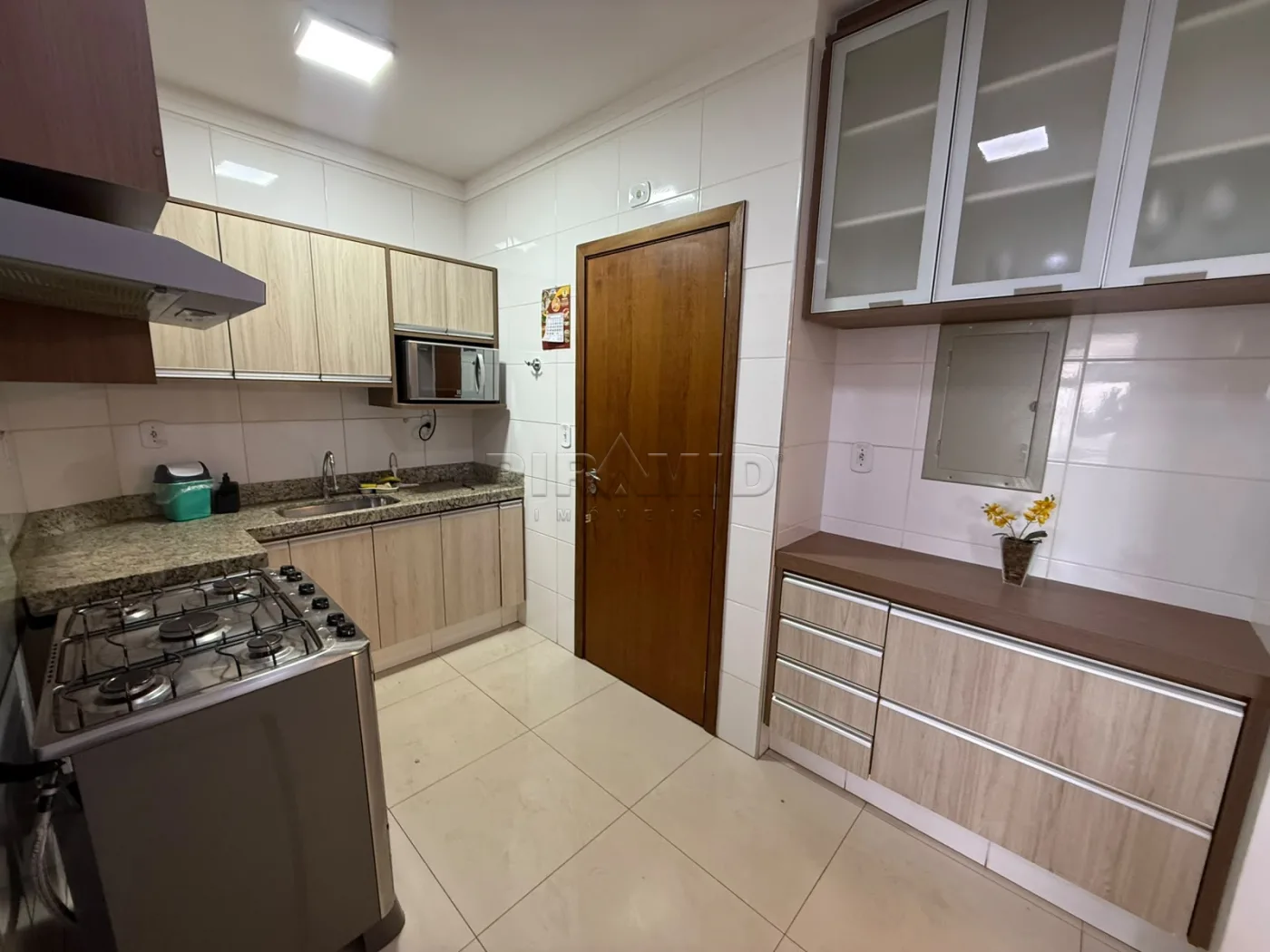 Alugar Apartamento / Padr&atilde;o em Ribeir&atilde;o Preto R$ 6.500,00 - Foto 8