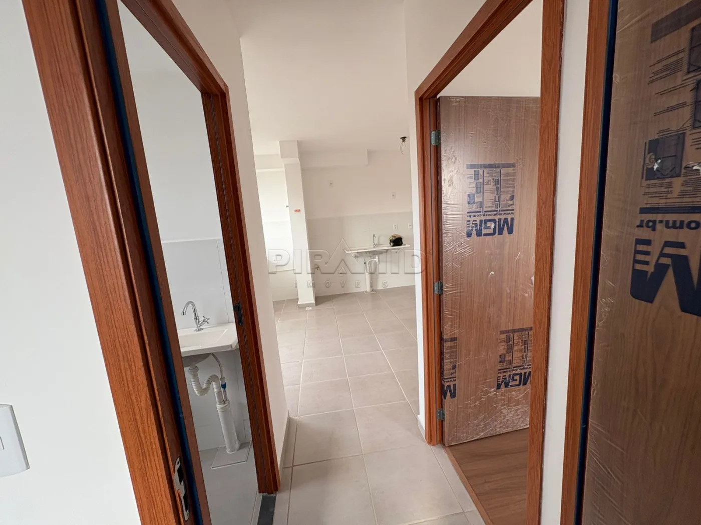 Alugar Apartamento / Padr&atilde;o em Ribeir&atilde;o Preto R$ 1.100,00 - Foto 3