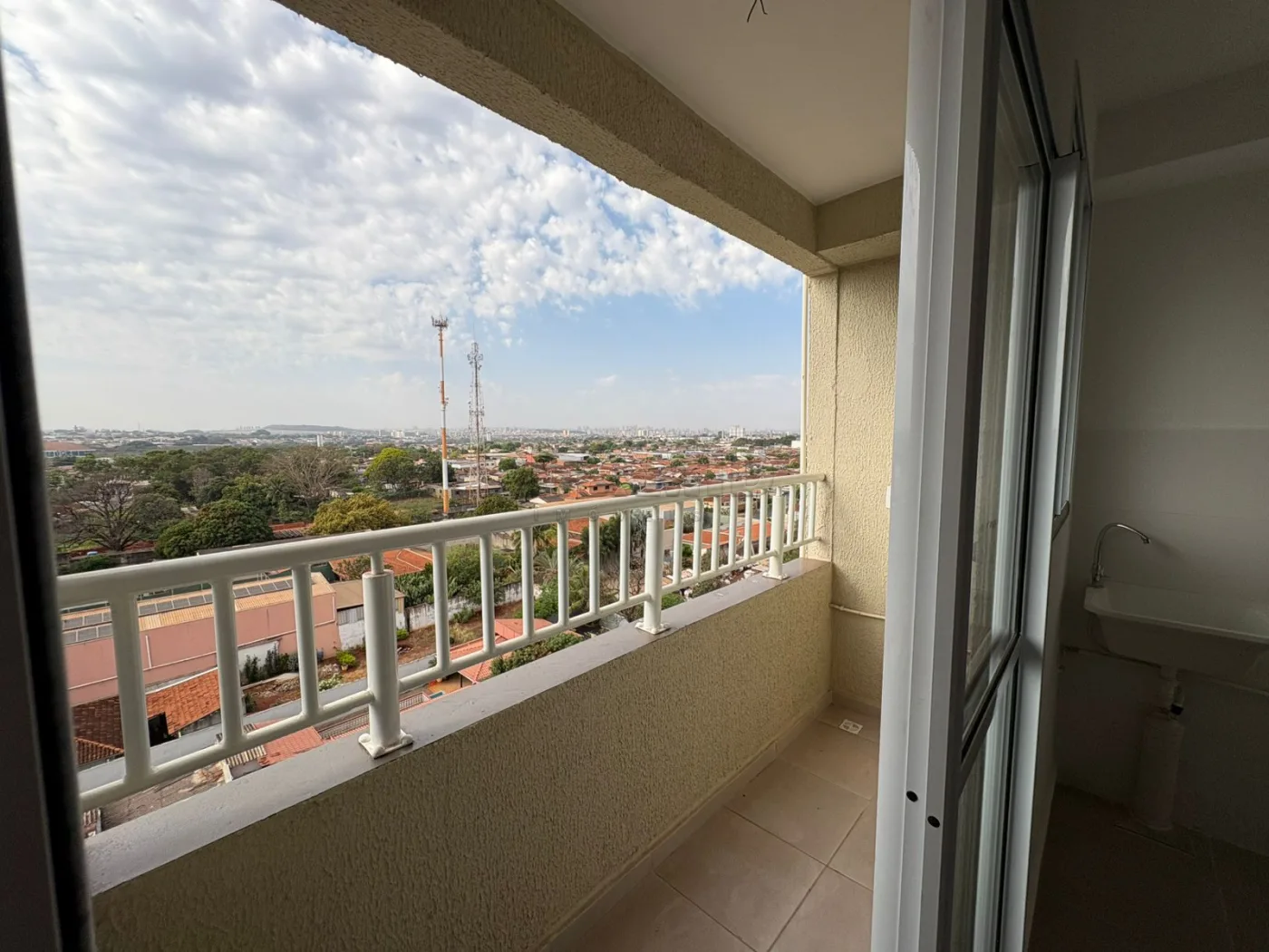 Alugar Apartamento / Padr&atilde;o em Ribeir&atilde;o Preto R$ 1.100,00 - Foto 8