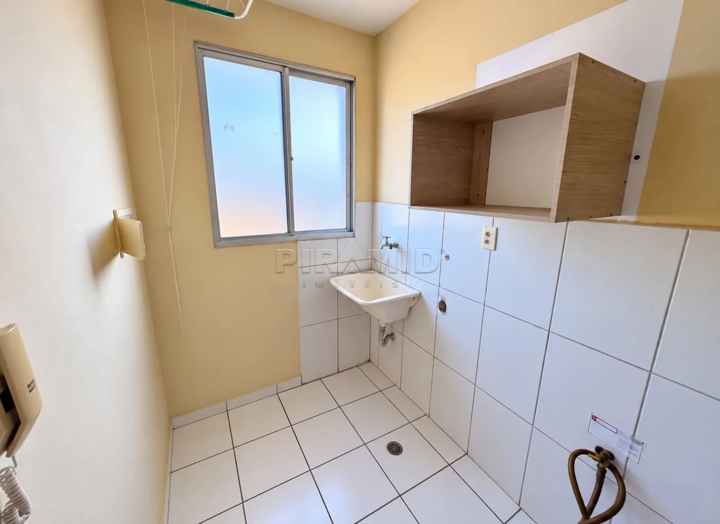 Alugar Apartamento / Padr&atilde;o em Ribeir&atilde;o Preto R$ 1.650,00 - Foto 5