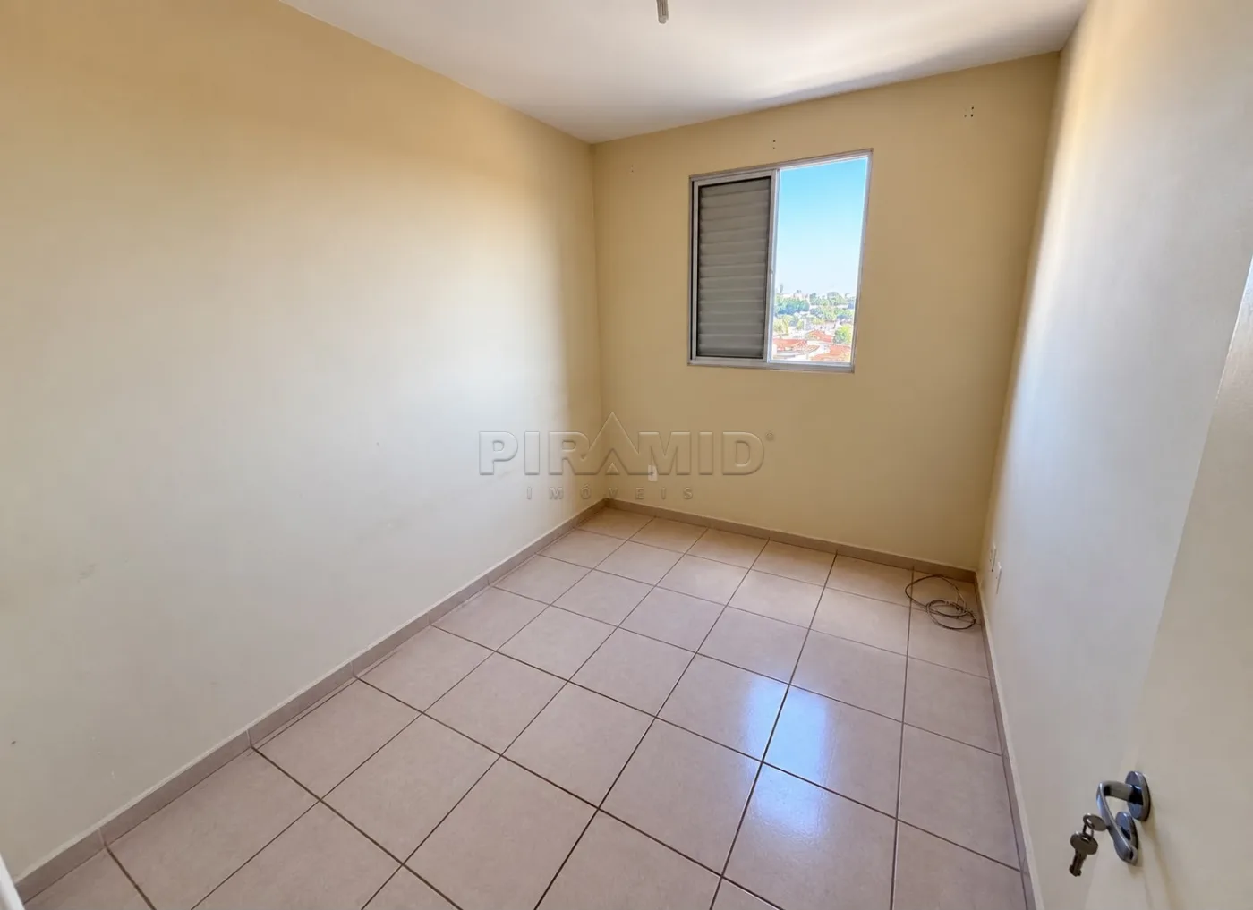 Alugar Apartamento / Padr&atilde;o em Ribeir&atilde;o Preto R$ 1.650,00 - Foto 9