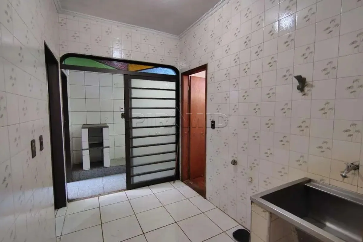 Alugar Casa / Padr&atilde;o em Ribeir&atilde;o Preto R$ 3.300,00 - Foto 17