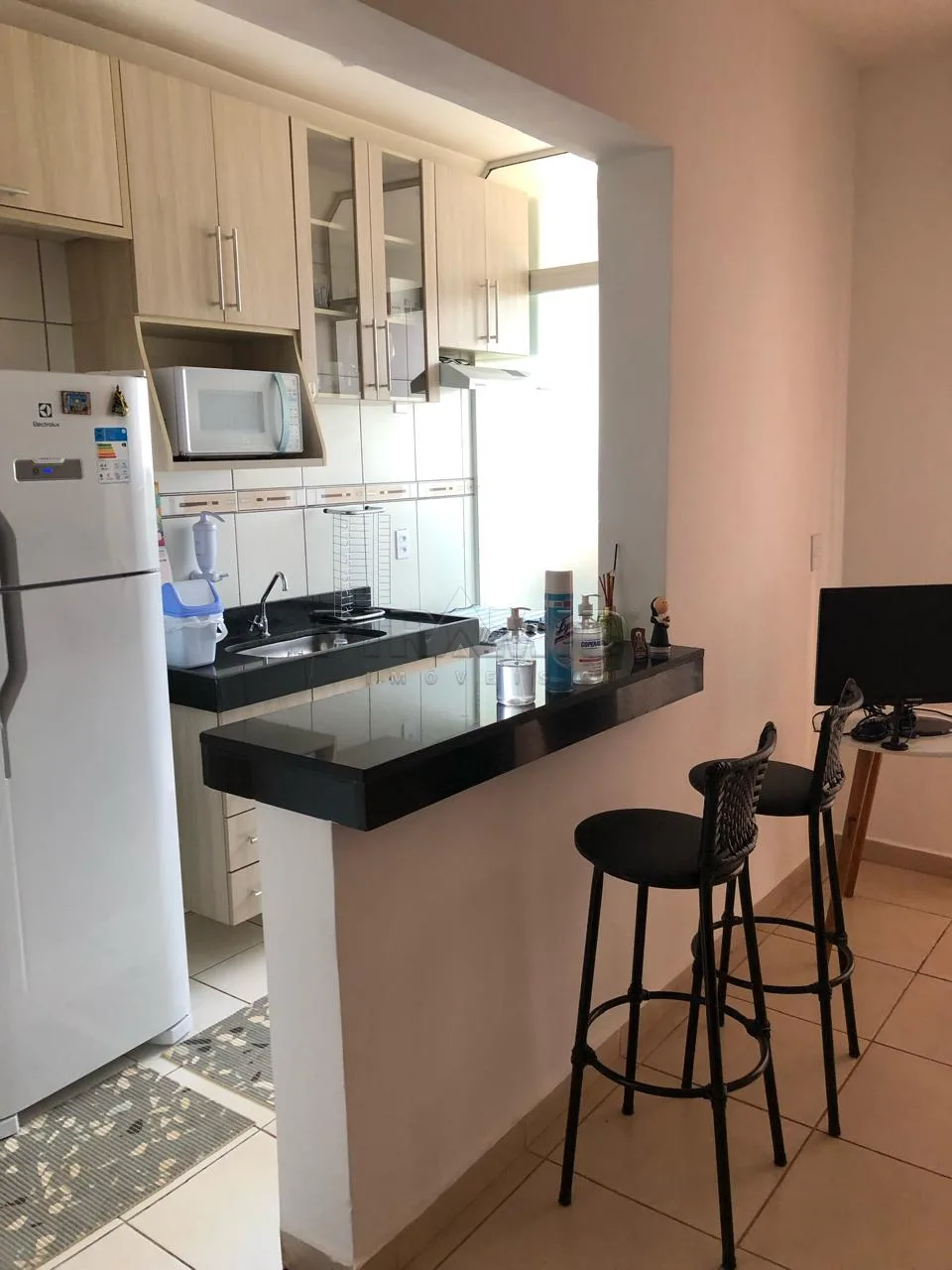 Comprar Apartamento / Padr&atilde;o em Ribeir&atilde;o Preto R$ 300.000,00 - Foto 1