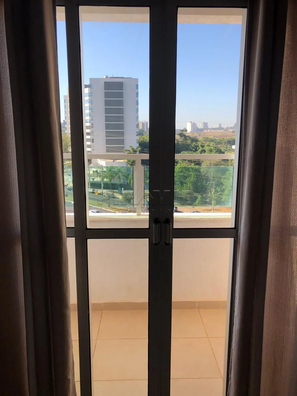 Comprar Apartamento / Padr&atilde;o em Ribeir&atilde;o Preto R$ 300.000,00 - Foto 4