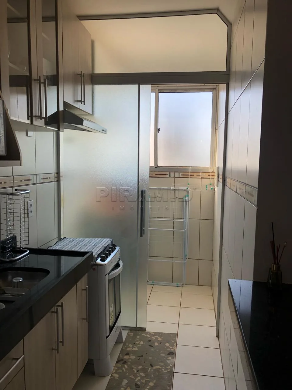 Comprar Apartamento / Padr&atilde;o em Ribeir&atilde;o Preto R$ 300.000,00 - Foto 5