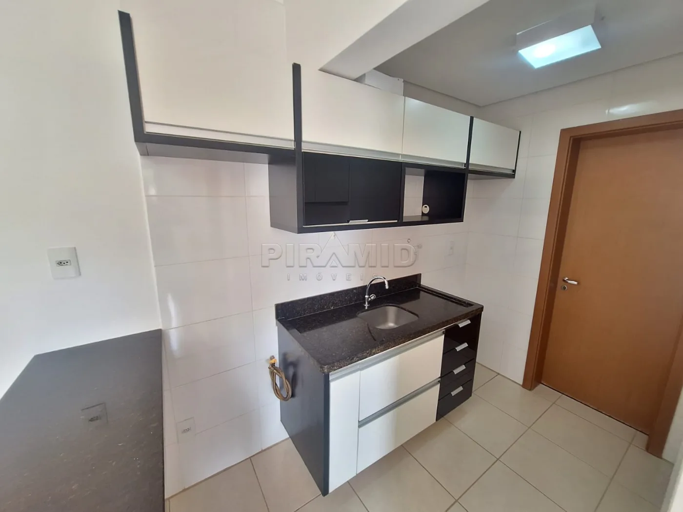 Alugar Apartamento / Padr&atilde;o em Ribeir&atilde;o Preto R$ 1.800,00 - Foto 10
