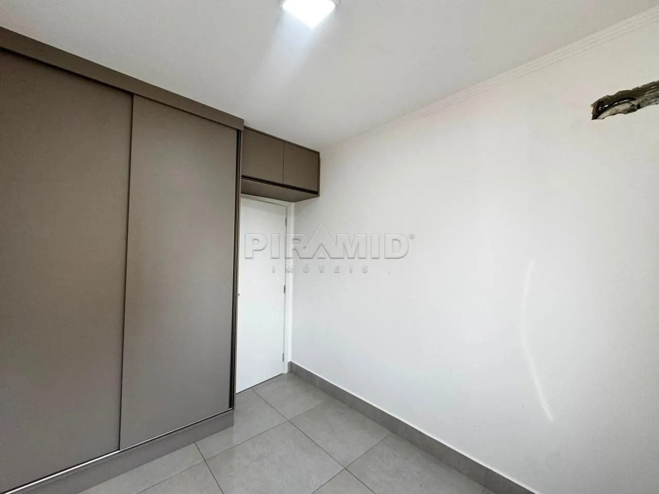 Alugar Apartamento / Padr&atilde;o em Ribeir&atilde;o Preto R$ 2.700,00 - Foto 15