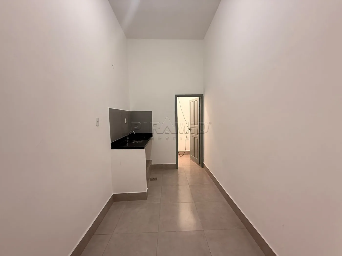 Alugar Comercial / Ponto Comercial em Ribeir&atilde;o Preto R$ 2.500,00 - Foto 3