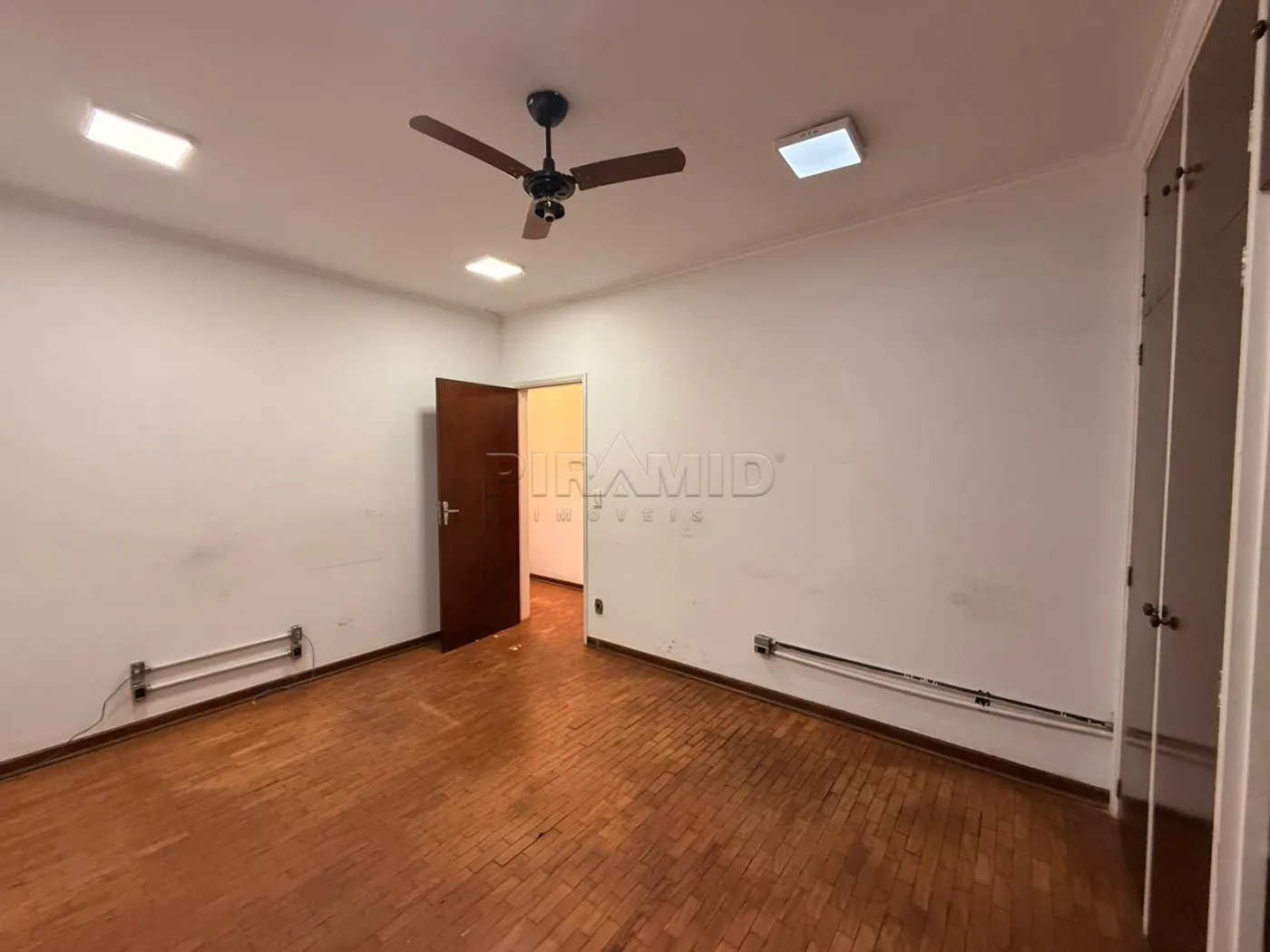 Alugar Casa / Padr&atilde;o em Ribeir&atilde;o Preto R$ 5.000,00 - Foto 8