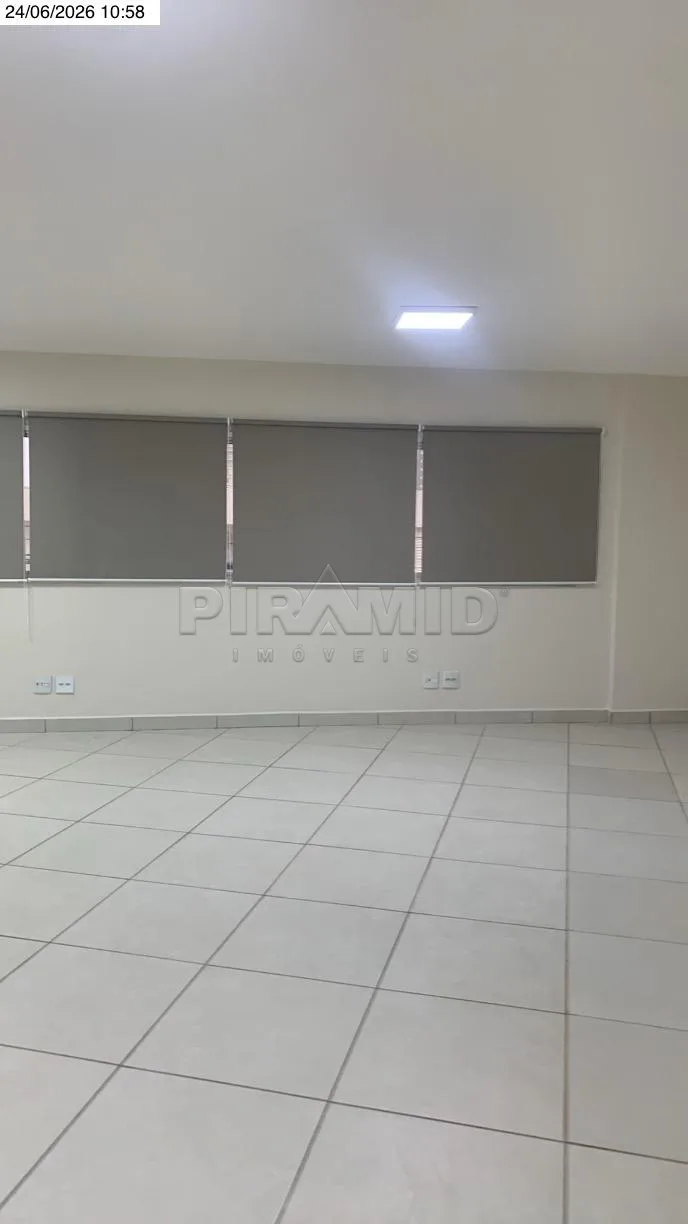 Alugar Comercial / Sala em Ribeir&atilde;o Preto R$ 2.500,00 - Foto 1