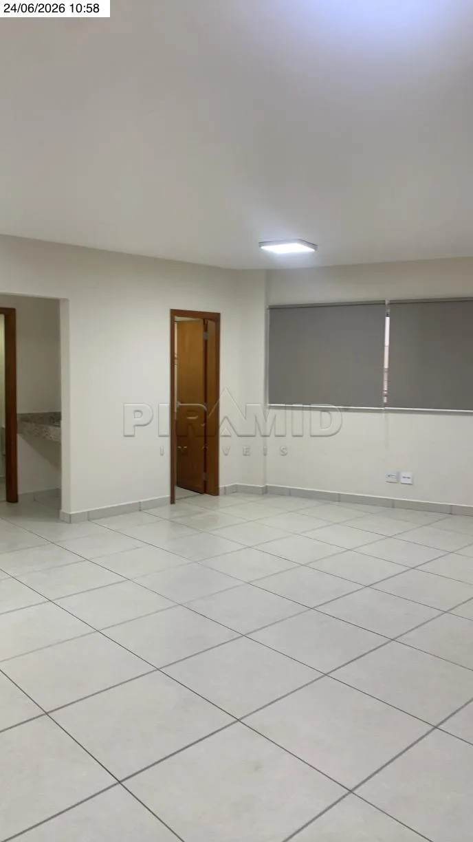 Alugar Comercial / Sala em Ribeir&atilde;o Preto R$ 3.700,00 - Foto 2