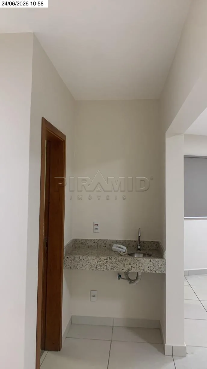 Alugar Comercial / Sala em Ribeir&atilde;o Preto R$ 3.700,00 - Foto 4