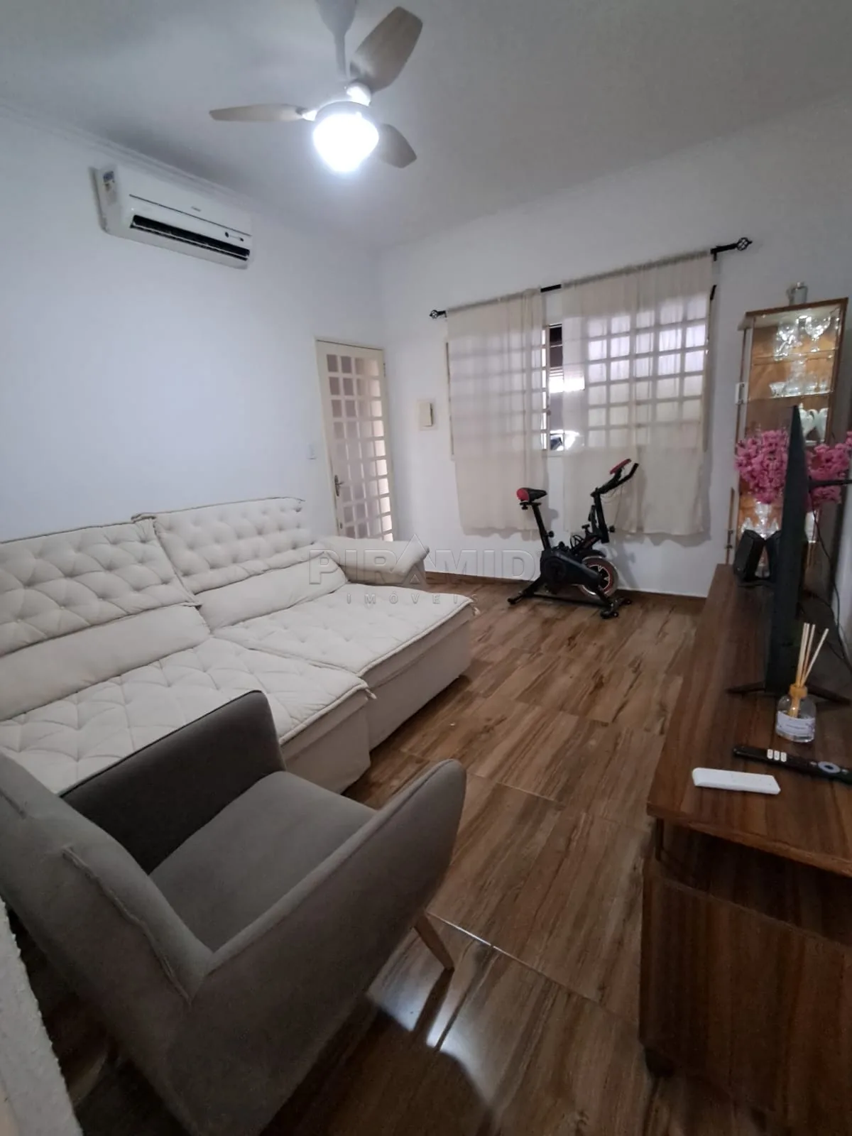 Comprar Casa / Padr&atilde;o em Ribeir&atilde;o Preto R$ 300.000,00 - Foto 1