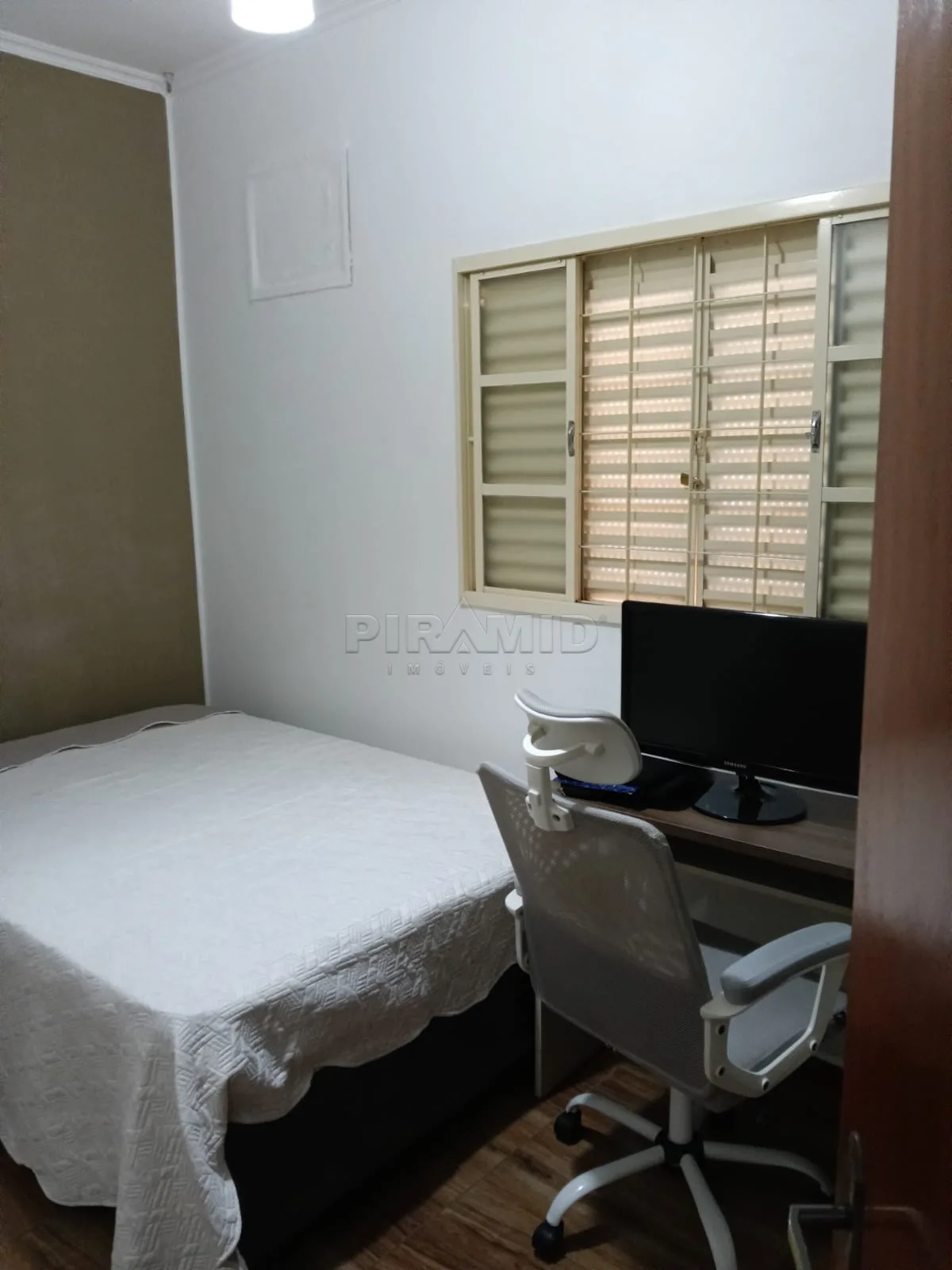 Comprar Casa / Padr&atilde;o em Ribeir&atilde;o Preto R$ 300.000,00 - Foto 10