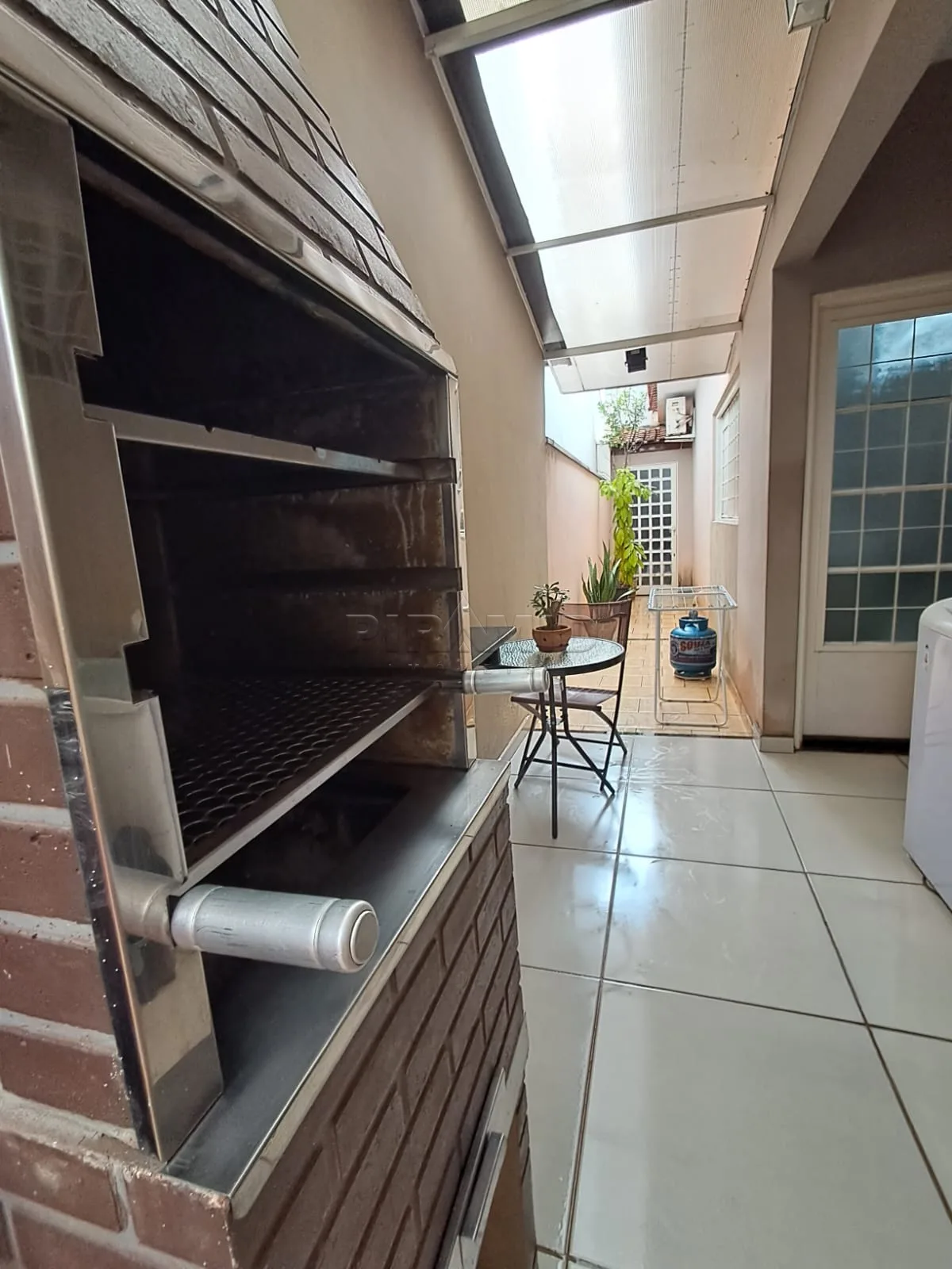 Comprar Casa / Padr&atilde;o em Ribeir&atilde;o Preto R$ 300.000,00 - Foto 18