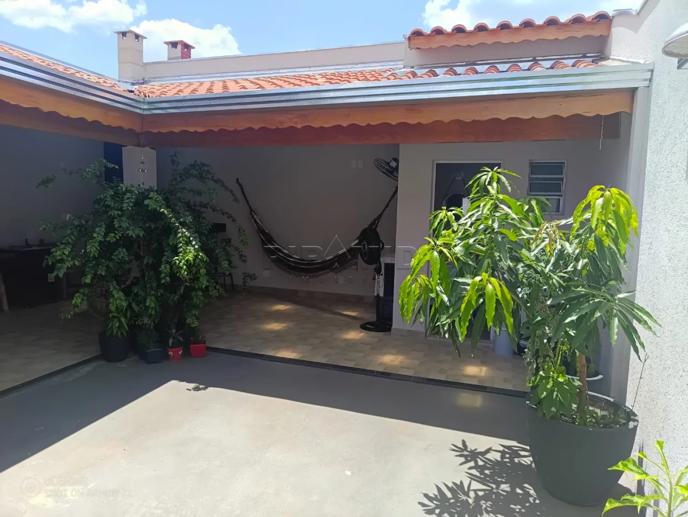Comprar Casa / Padr&atilde;o em Ribeir&atilde;o Preto R$ 380.000,00 - Foto 2