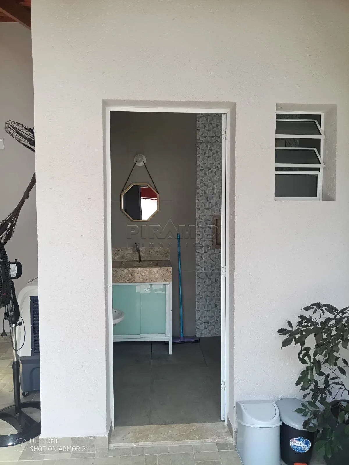 Comprar Casa / Padr&atilde;o em Ribeir&atilde;o Preto R$ 380.000,00 - Foto 21