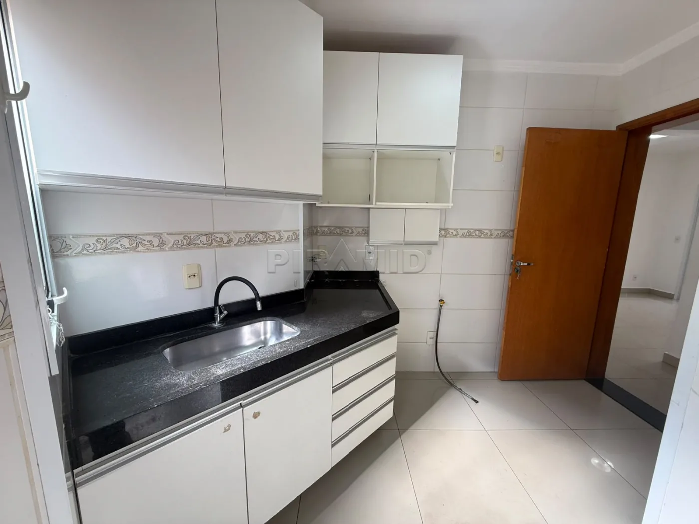 Alugar Apartamento / Padr&atilde;o em Ribeir&atilde;o Preto R$ 2.600,00 - Foto 5