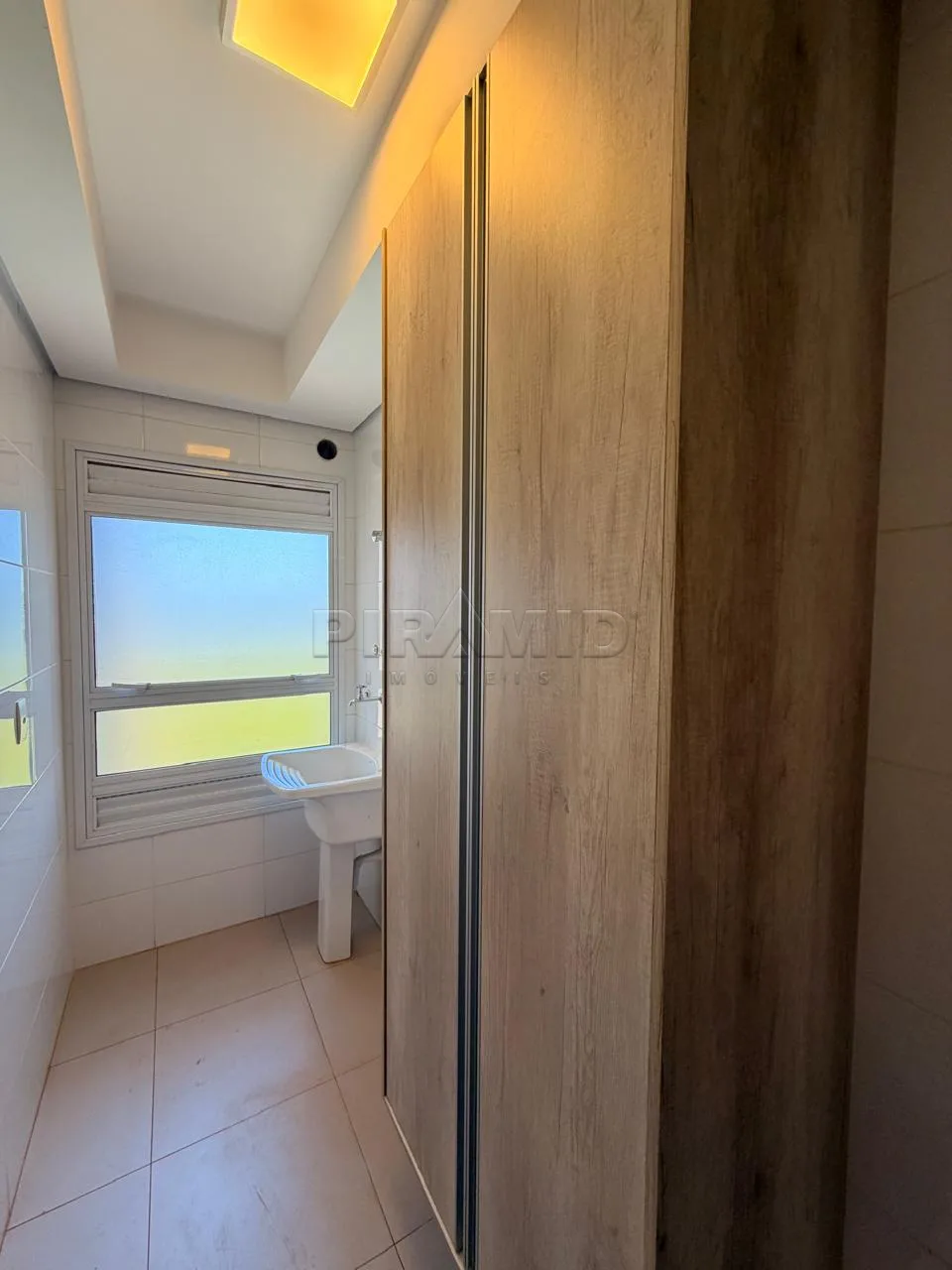 Alugar Apartamento / Padr&atilde;o em Ribeir&atilde;o Preto R$ 4.000,00 - Foto 11