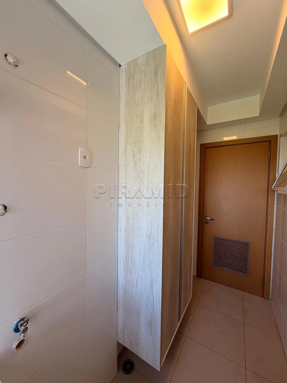 Alugar Apartamento / Padr&atilde;o em Ribeir&atilde;o Preto R$ 4.000,00 - Foto 12