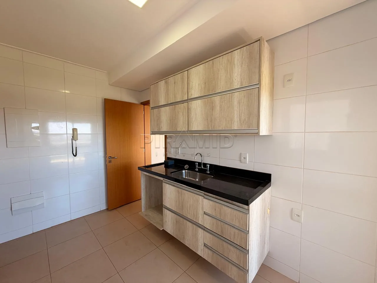 Alugar Apartamento / Padr&atilde;o em Ribeir&atilde;o Preto R$ 4.000,00 - Foto 13