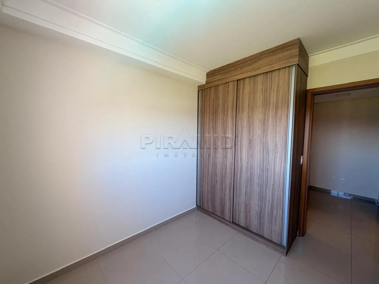 Alugar Apartamento / Padr&atilde;o em Ribeir&atilde;o Preto R$ 4.000,00 - Foto 17
